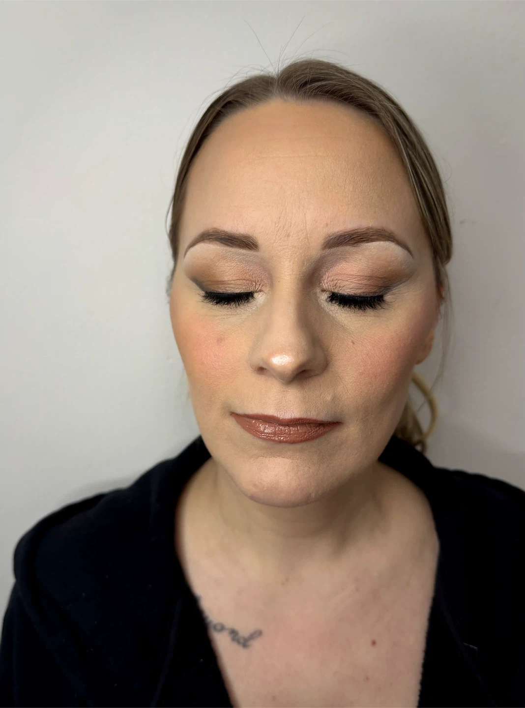 Crafting Your Signature Look - photo 5