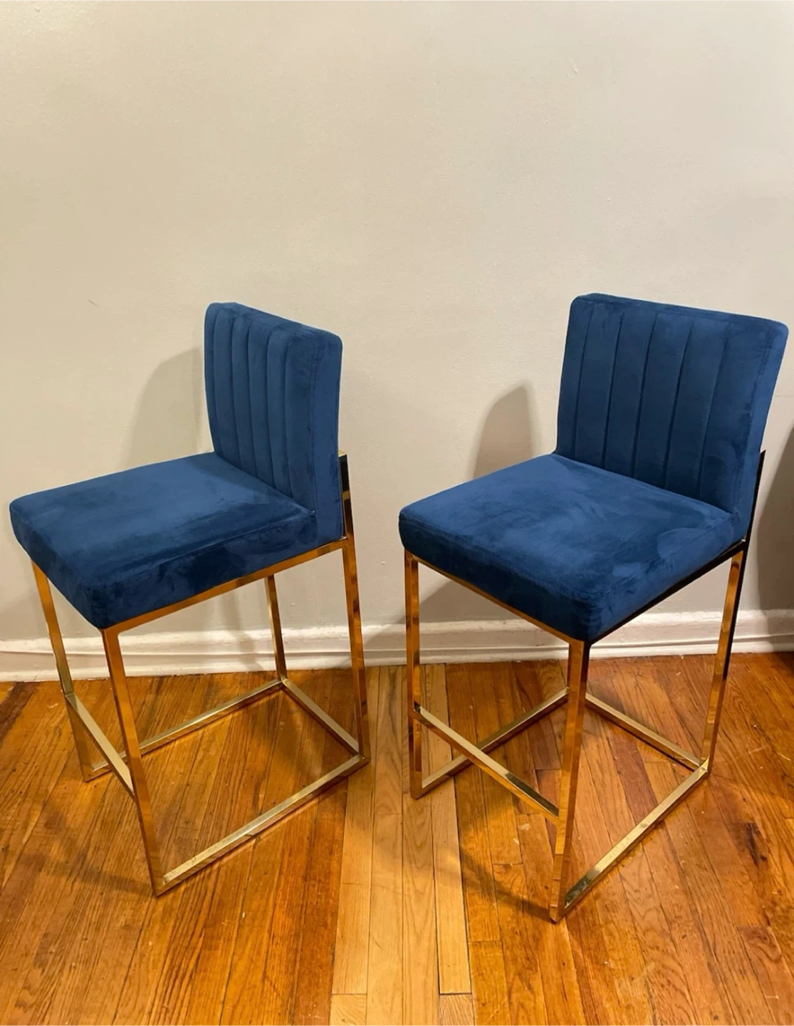 Bar Stools (Set of 2) $100 - photo 3