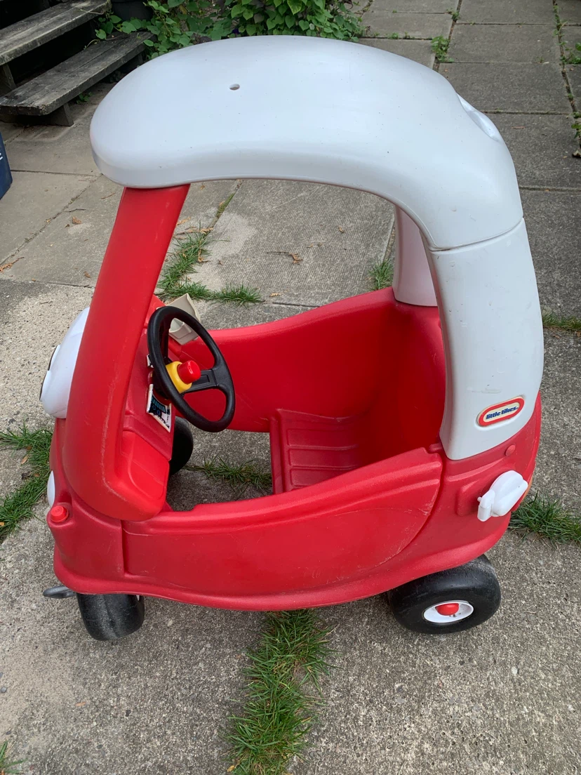 Little Tikes Cozy Coupe Ride-On Toy Car