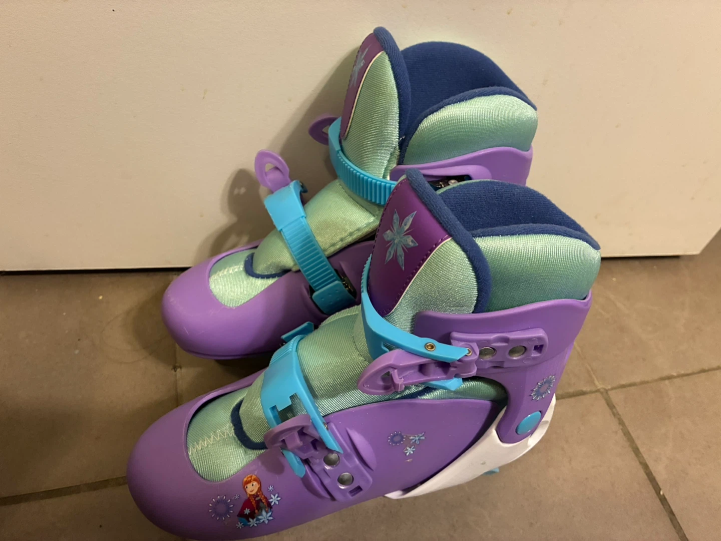 Disney Frozen Adjustable Ice Skates