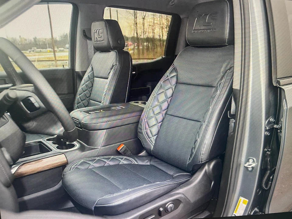2017 Volvo XC90 T6 Silver SUV - photo 3