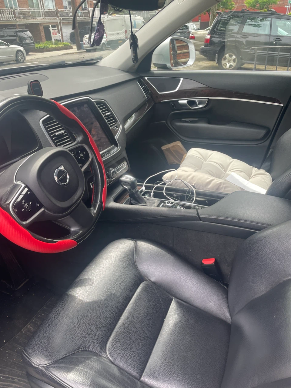 2017 Volvo XC90 T6 Silver SUV - photo 5