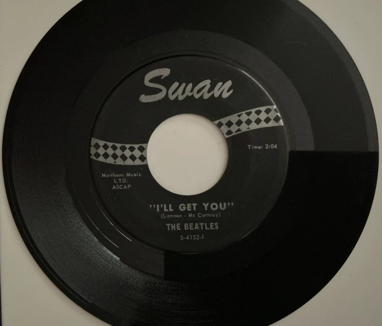 The Beatles She Loves You 7-inch Vinyl Record - photo 2
