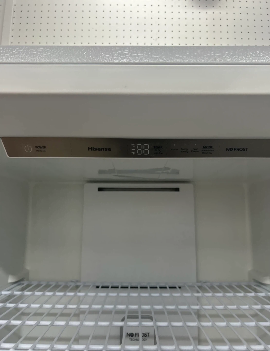 Hisense FV21D6CWE Upright Freezer - photo 5