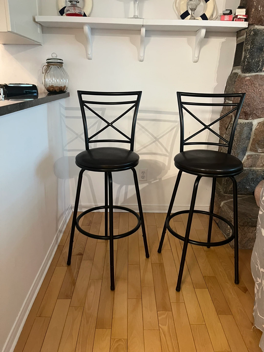 Swivel brown bar stools - photo 3