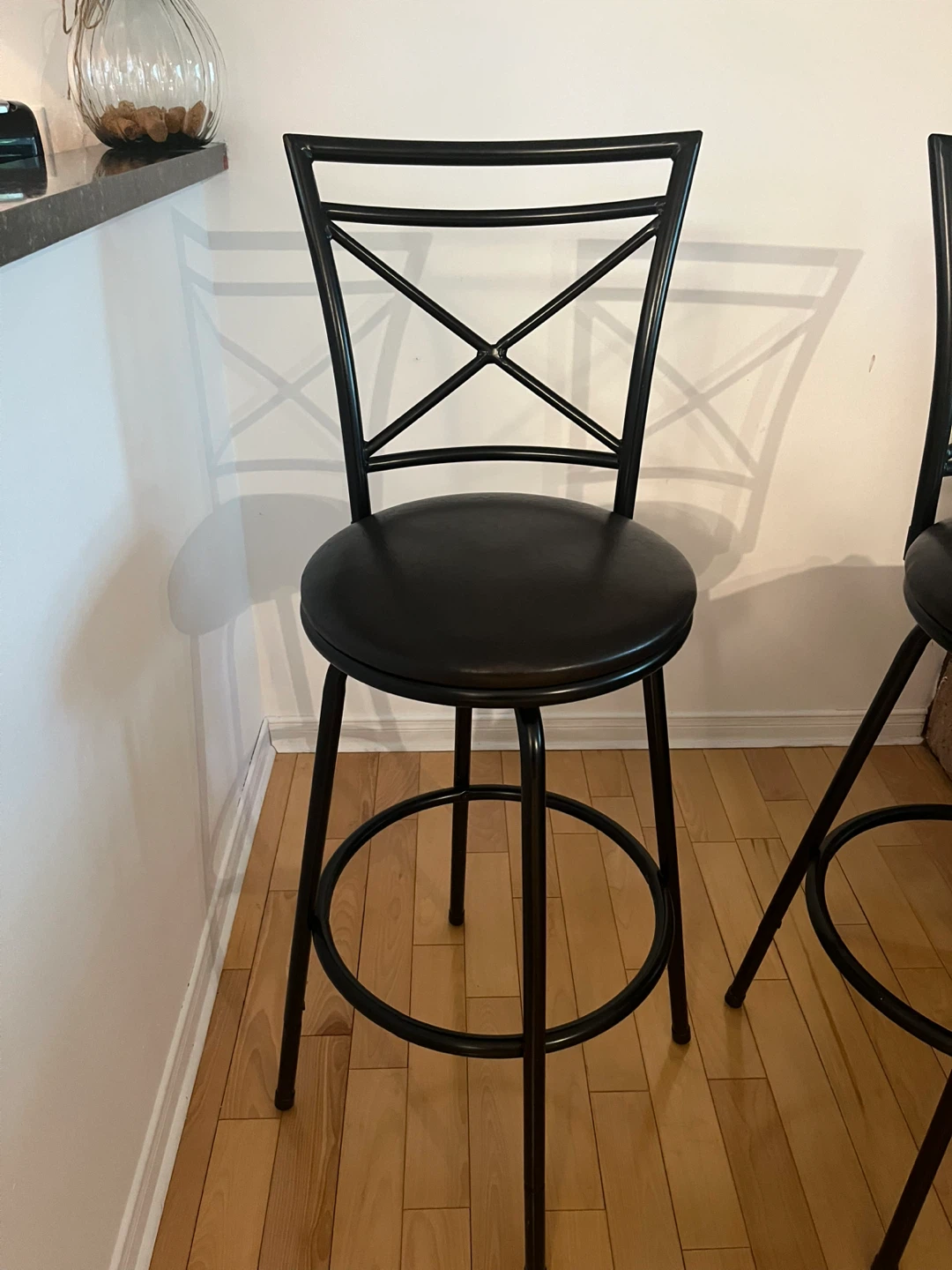 Swivel brown bar stools - photo 5