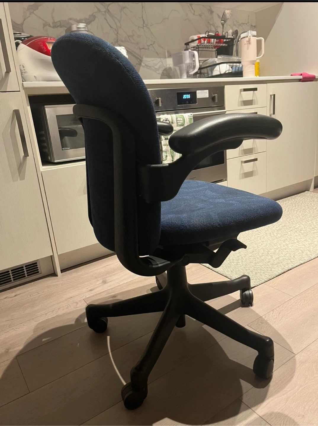 Office chair - photo 2