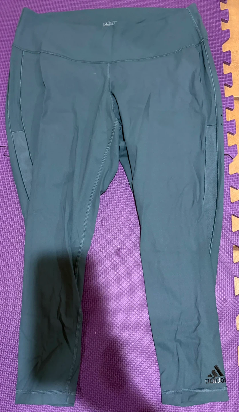 Adidas Women's Capris ~ Size 2X