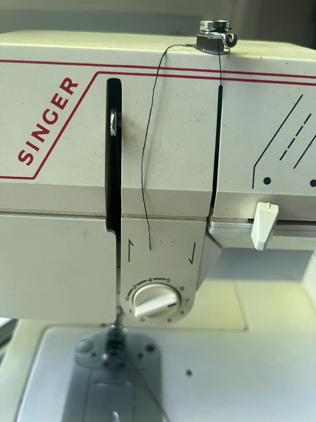 Singer 5810C Sewing Machine - photo 4