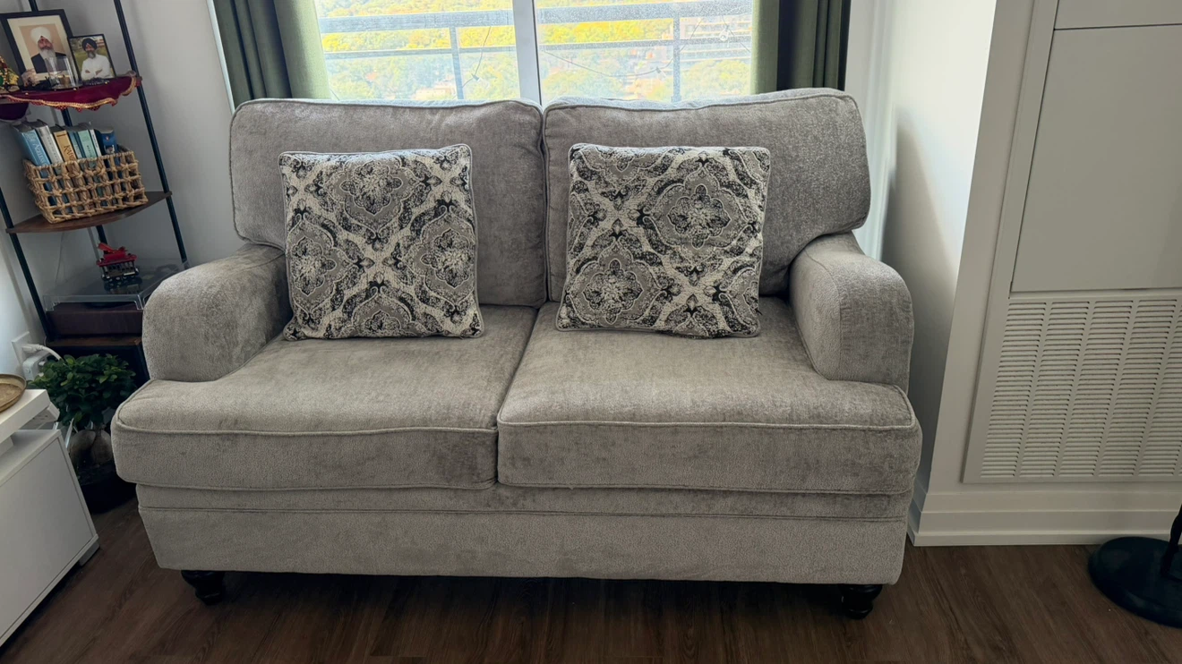 Two-Seater Loveseat with insurance with free mattress topper - photo 2