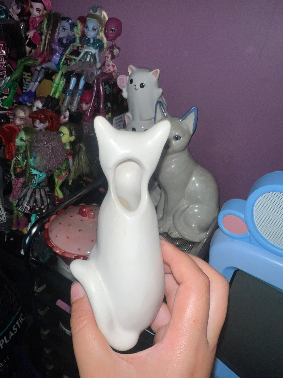 Urban Outfitters Ceramic Cat Figurine - photo 2