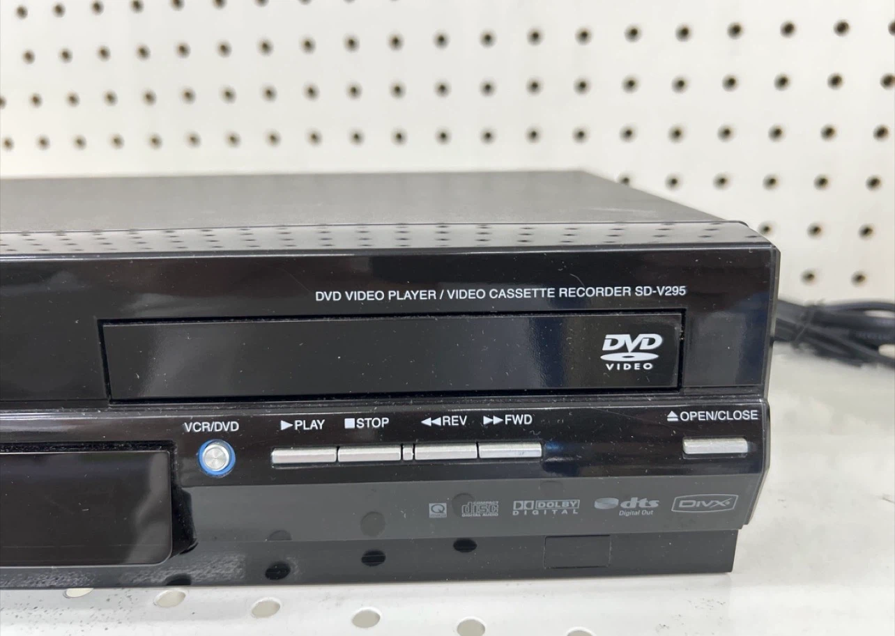 Toshiba SD-V295 DVD Player and VCR Combo - photo 3