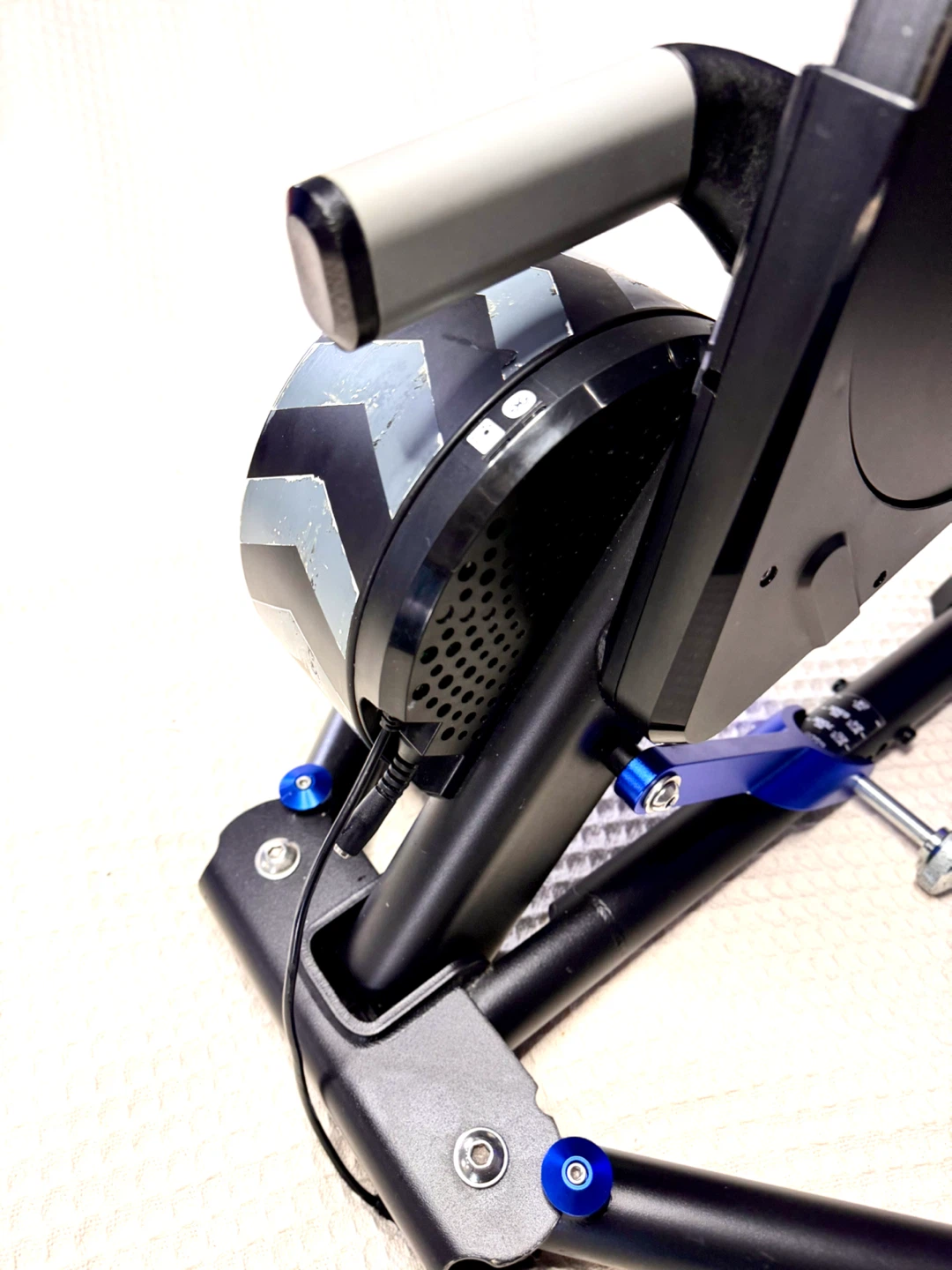 Wahoo KICKR WF113 Smart Bike Trainer WiFi - photo 4