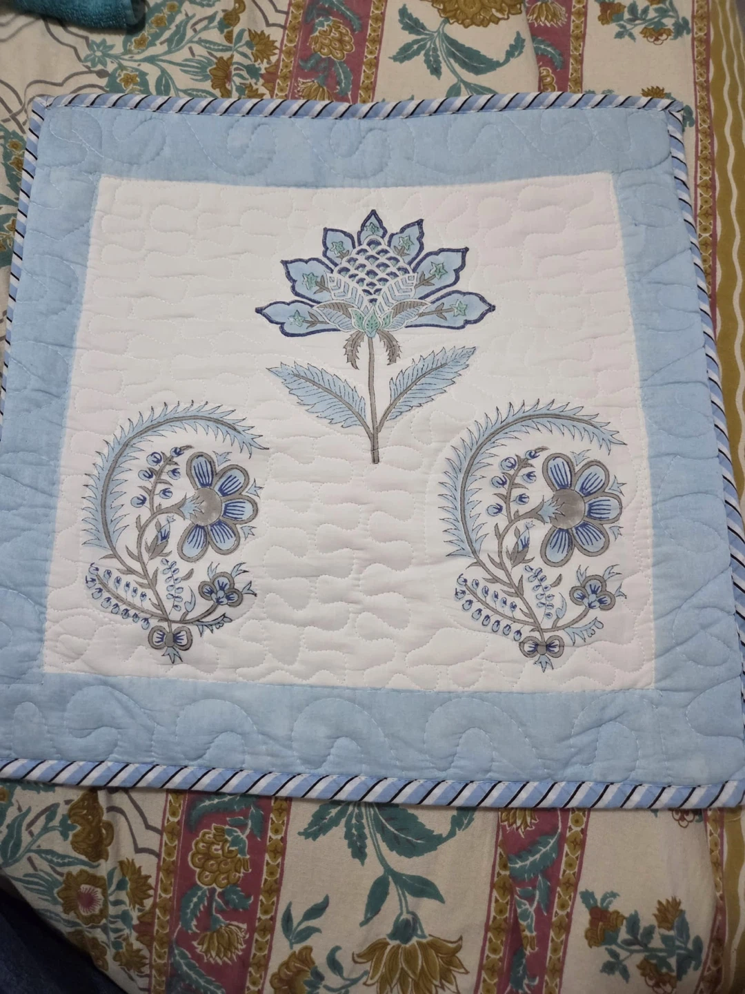 Set of 5 Quilted Throw Pillow Covers - photo 4