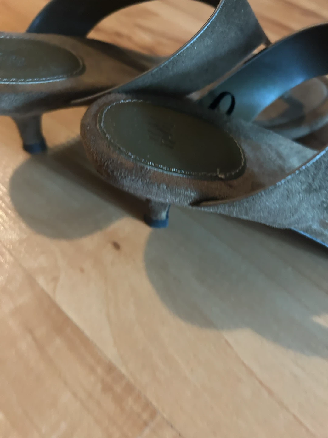H&M Taupe Kitten Heel Thong Sandals - photo 5