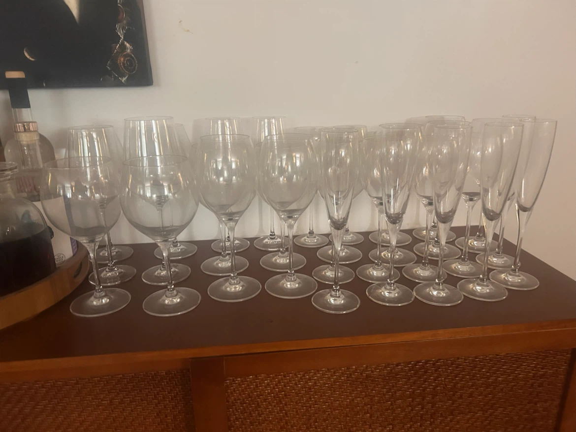 18 Assorted Wine and Champagne Glasses