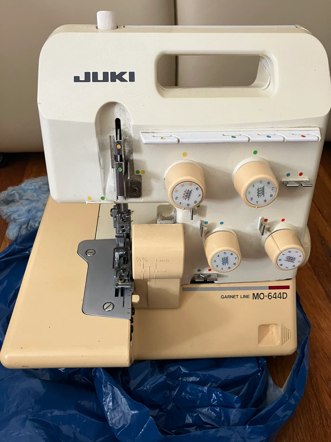 Juki mo-644d sewing machine
