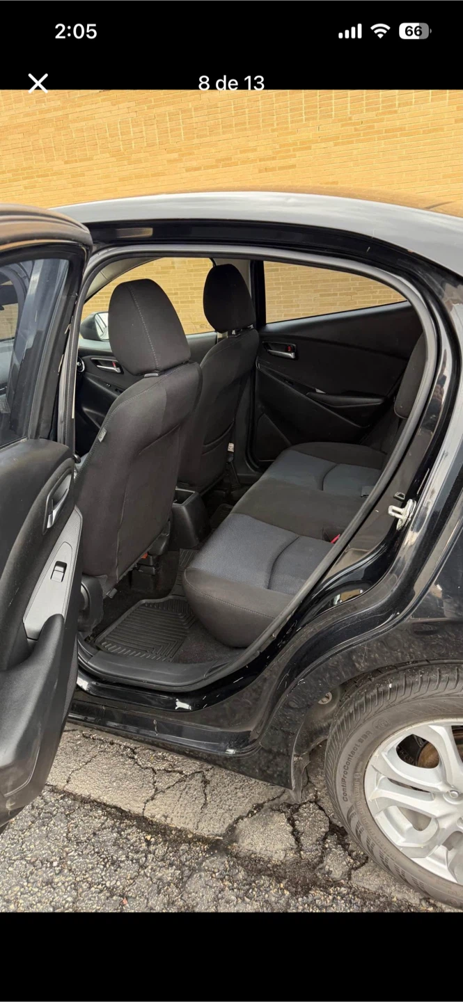 Black Toyota Yaris Sedan - photo 5
