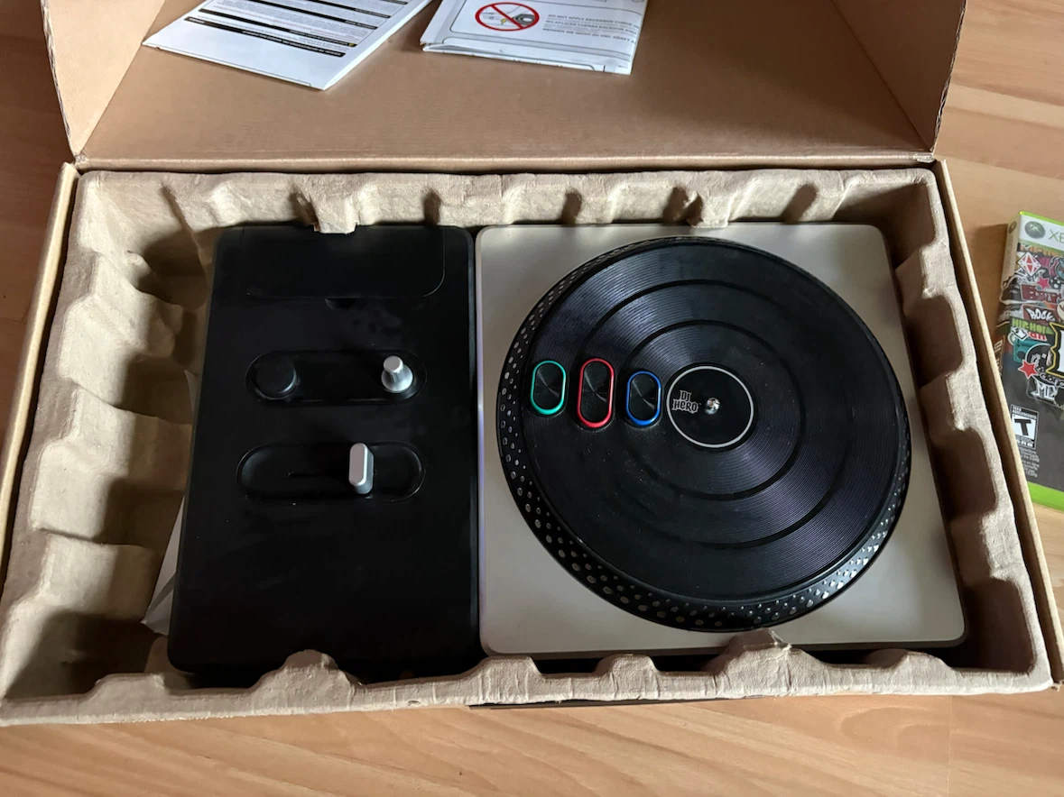 Xbox 360 DJ Hero Turntable Kit Complete in Box - photo 3