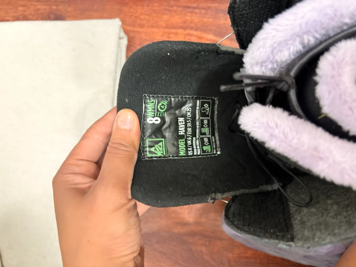 BARELY USED SNOWBOARDING GEAR 250 OBO