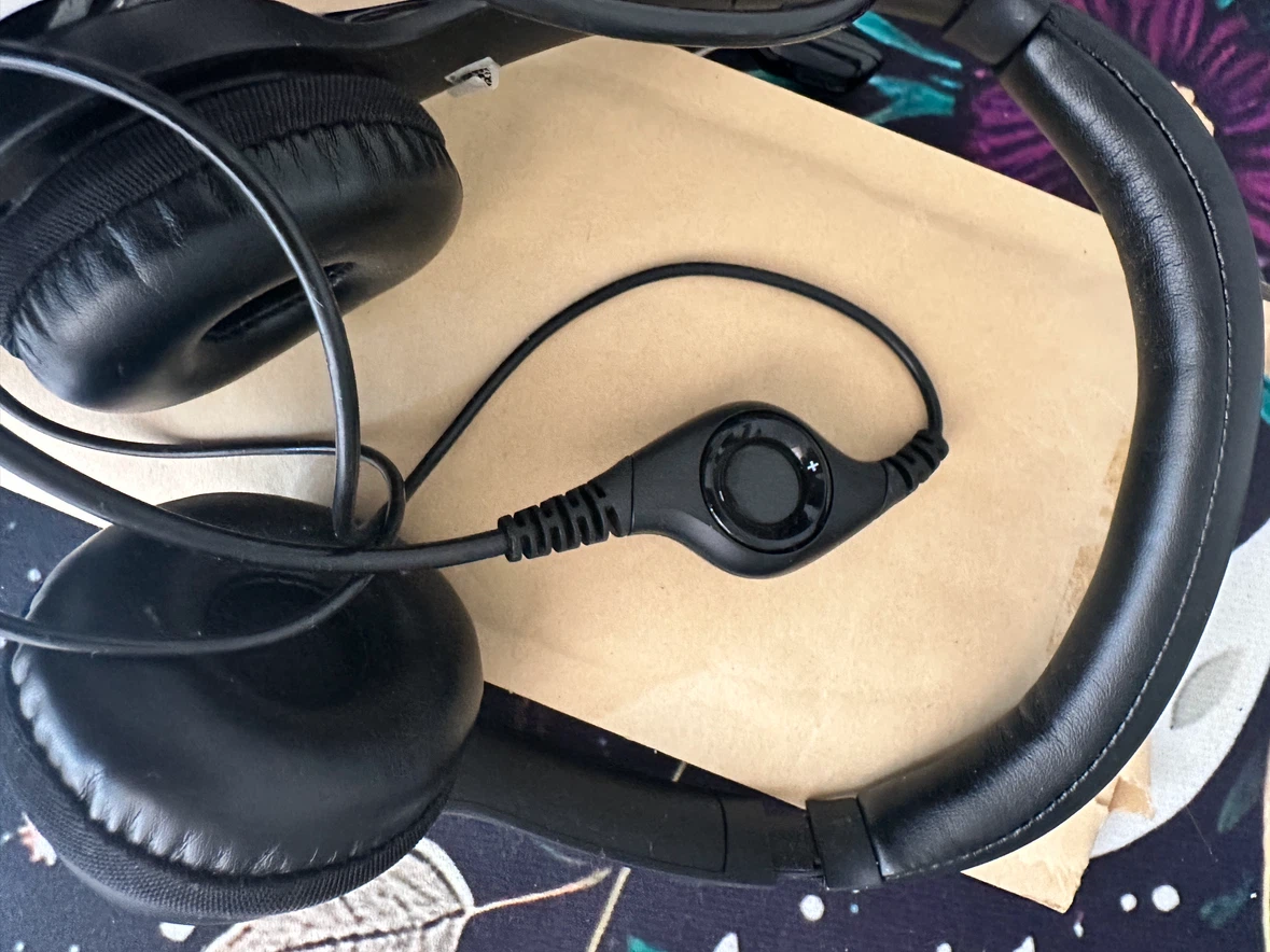 Logitech Black USB Headset - photo 2