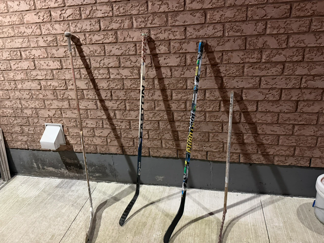 Used Hockey Sticks (Set of 4)