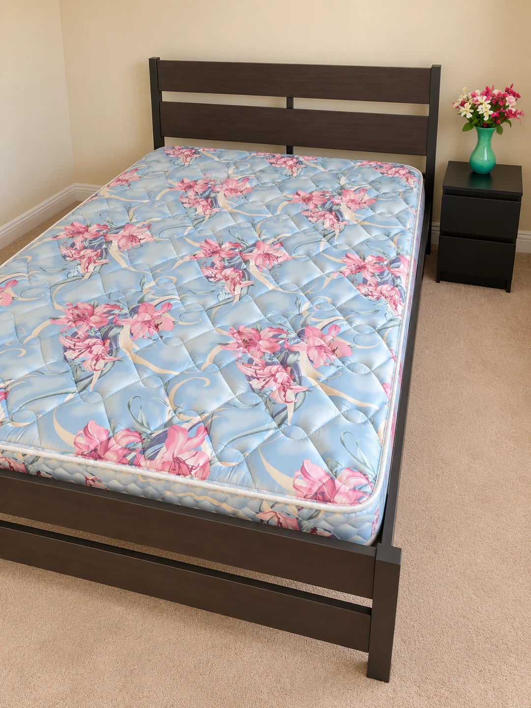 Queen size bed