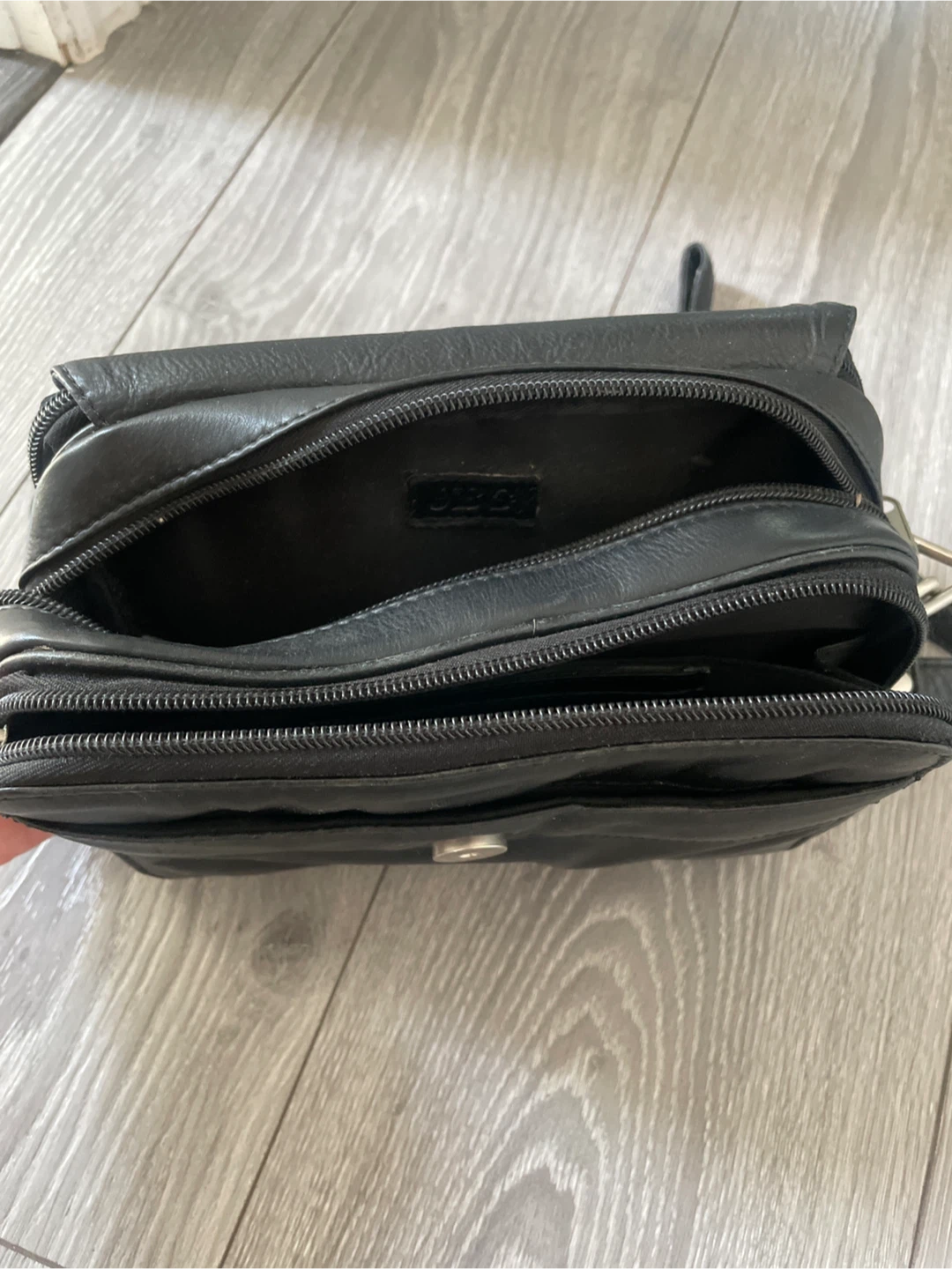 JBG Black Leather Crossbody Bag - photo 2