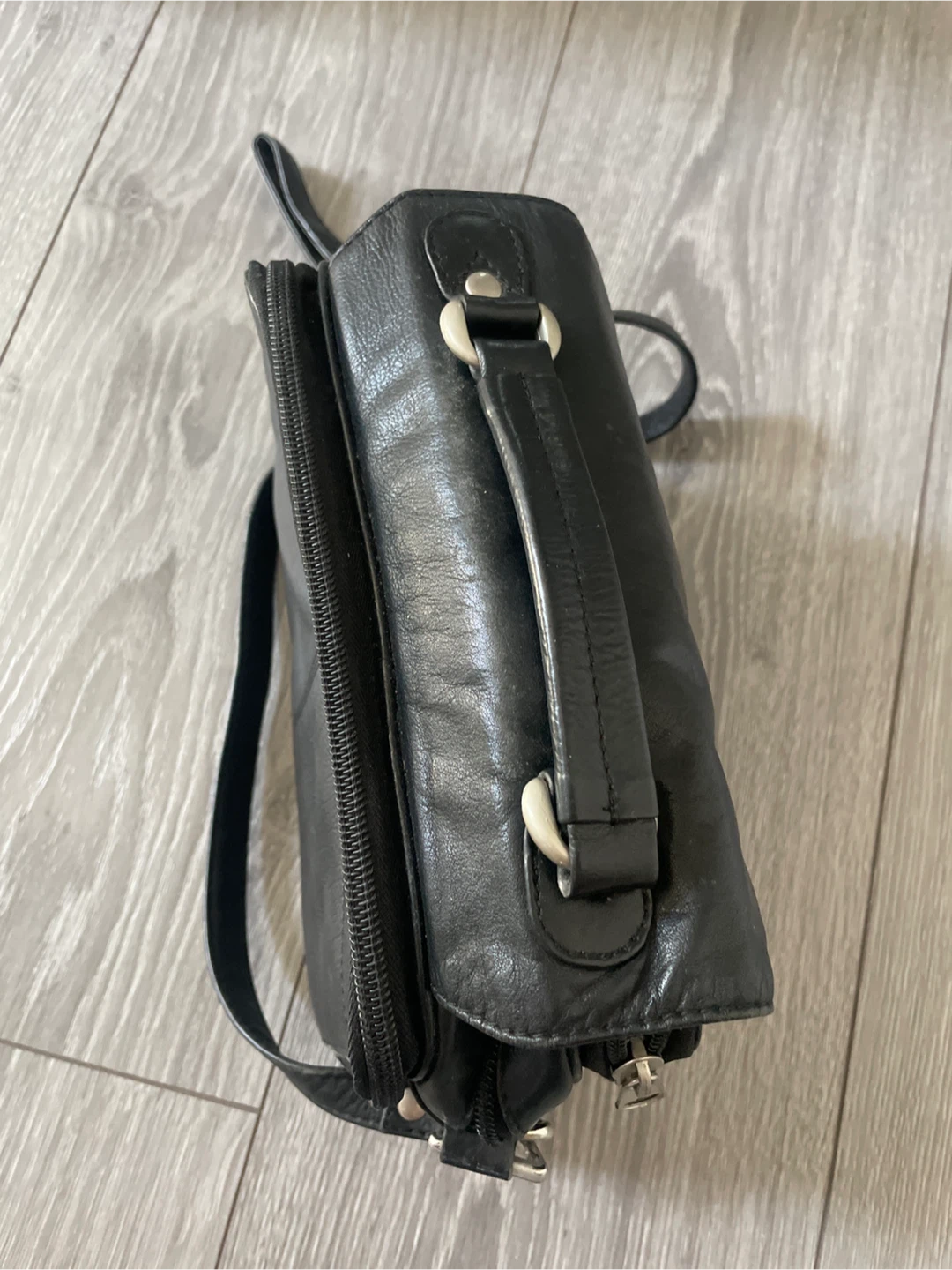 JBG Black Leather Crossbody Bag - photo 4