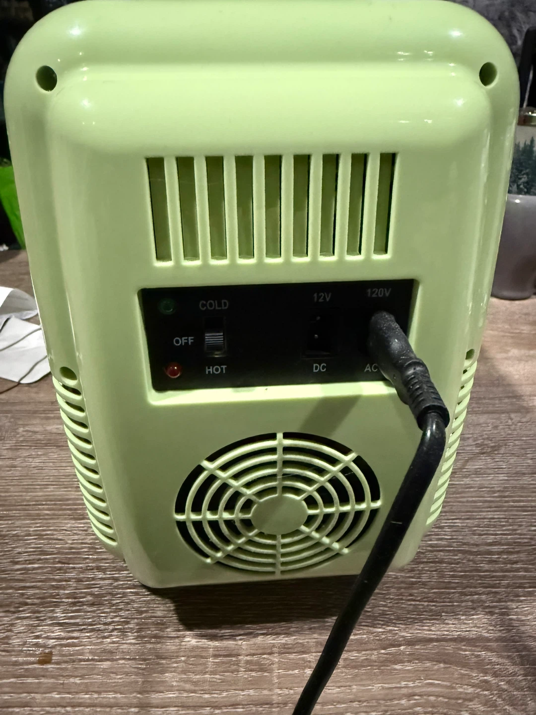 Yashe Skincare Mini Fridge - photo 5