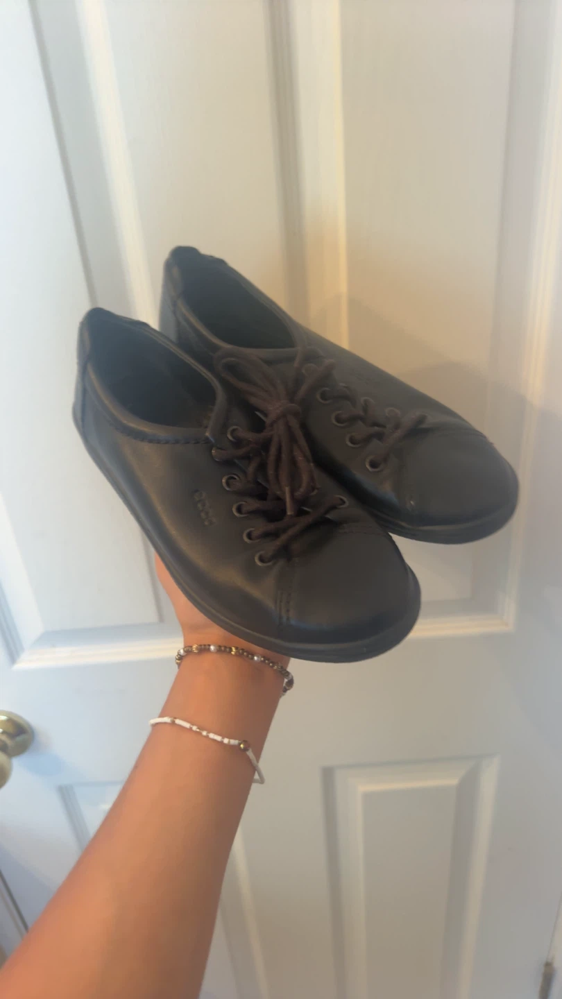 ECCO Black Leather Lace-Up Shoes