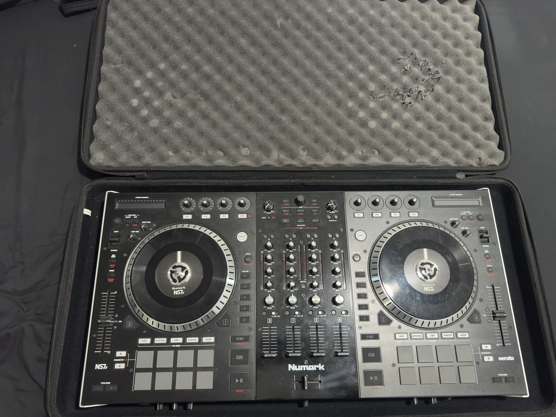 Numark NS7II DJ Controller with Magma Case - photo 2
