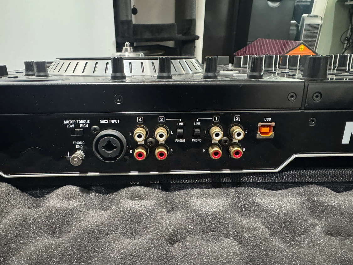 Numark NS7II DJ Controller with Magma Case - photo 5