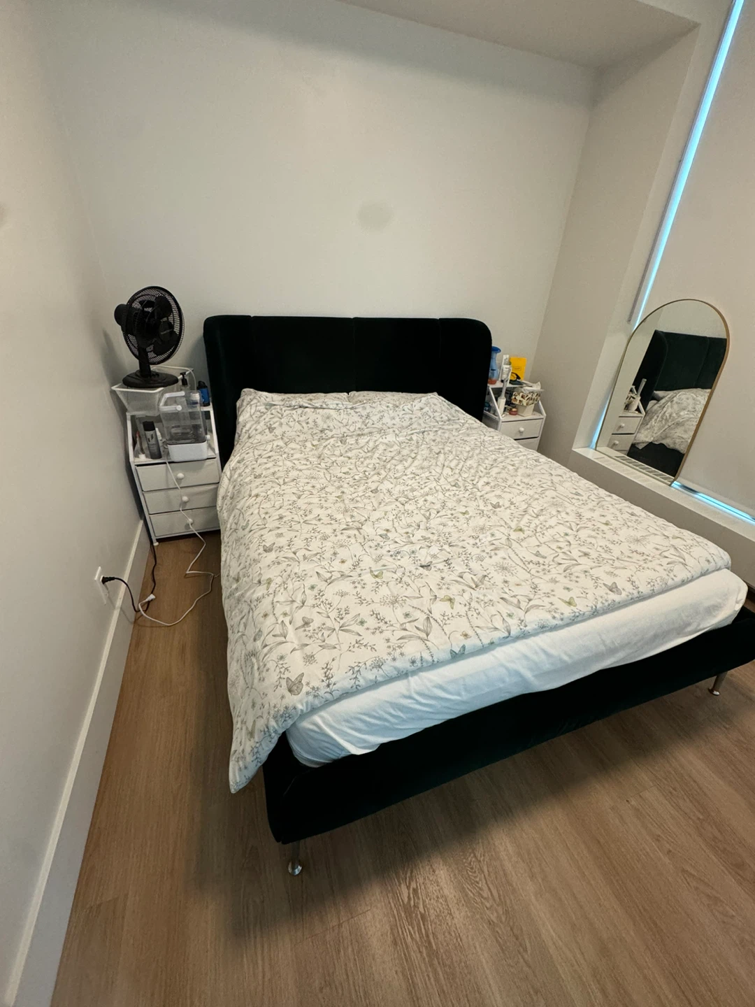 Dark Green Velvet Bed Frame with mattress - photo 3