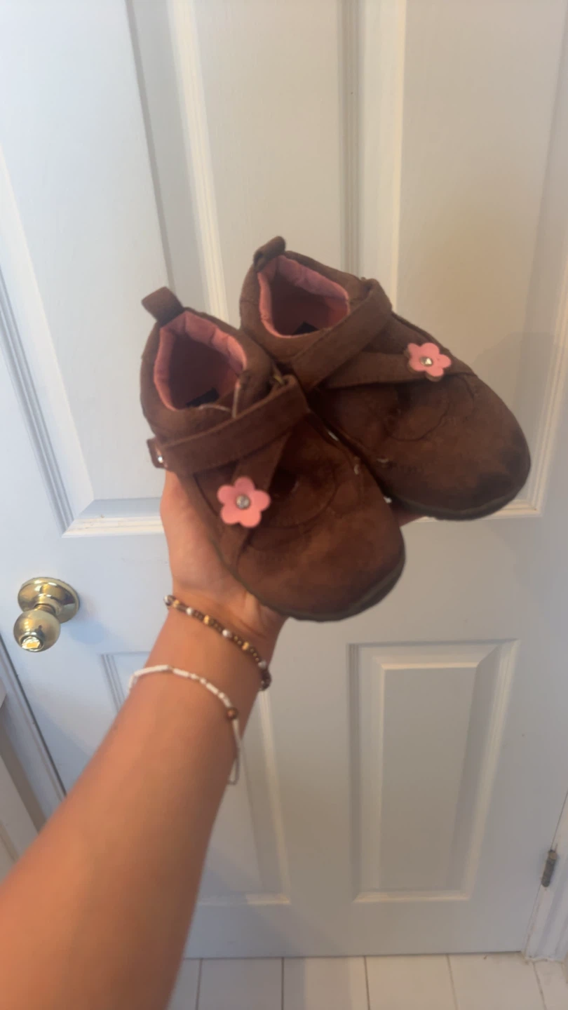 Oshkosh Toddler Shoes with Flower Detail
