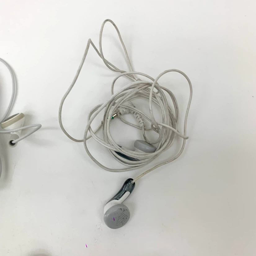 Wired Earbuds Headphones Earphones Assorted Colors $5 Per Pair - photo 5