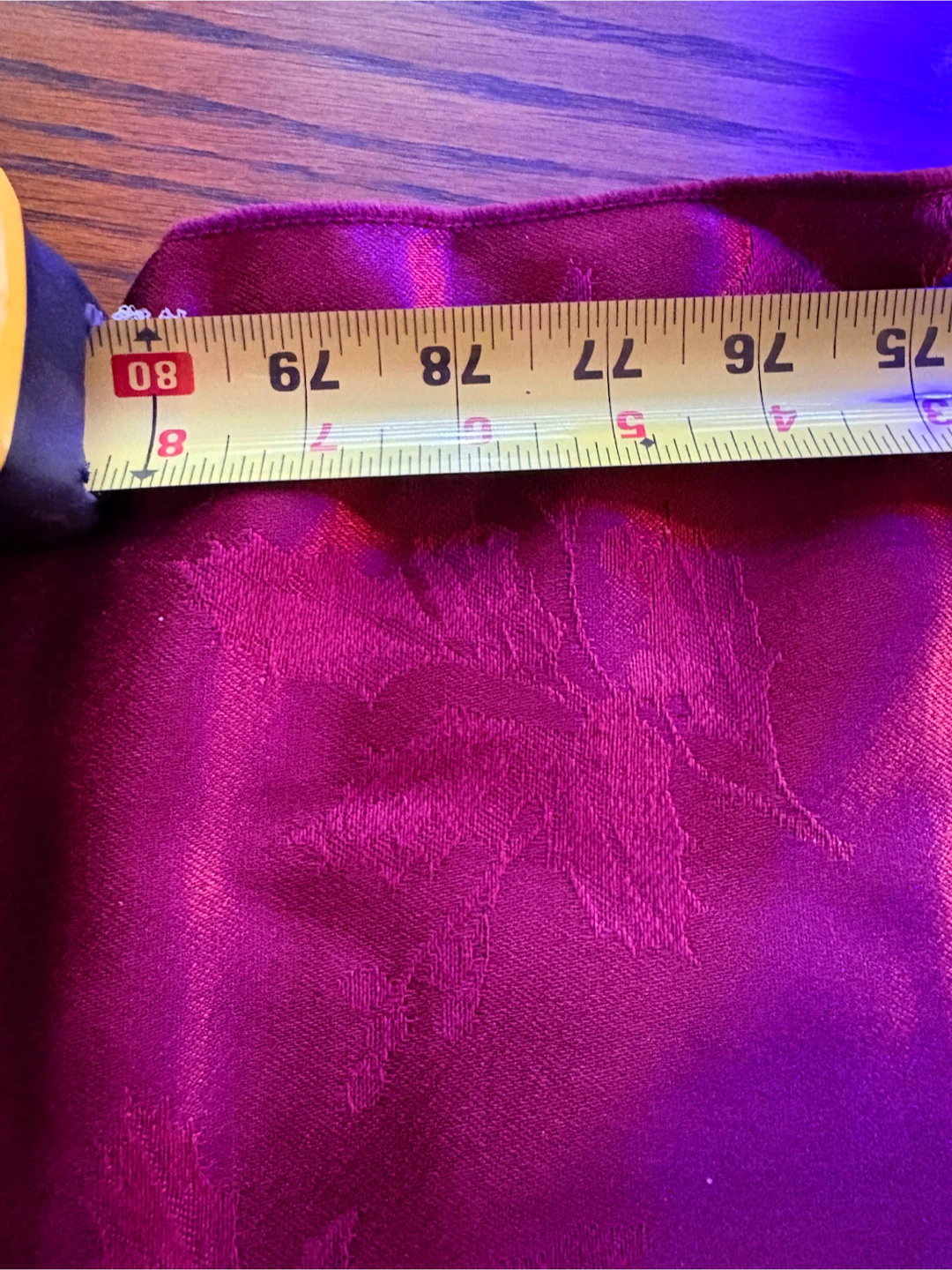 Table Runner with Tassels - photo 2