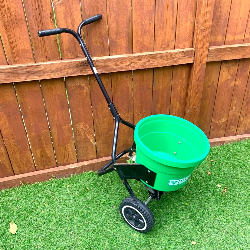 Lawn Garden Spreader Grass Seed Fertilizer Yard Care Push