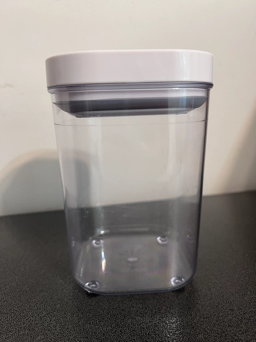 OXO Good Grips POP Airtight Container – 1L – Like New - photo 2