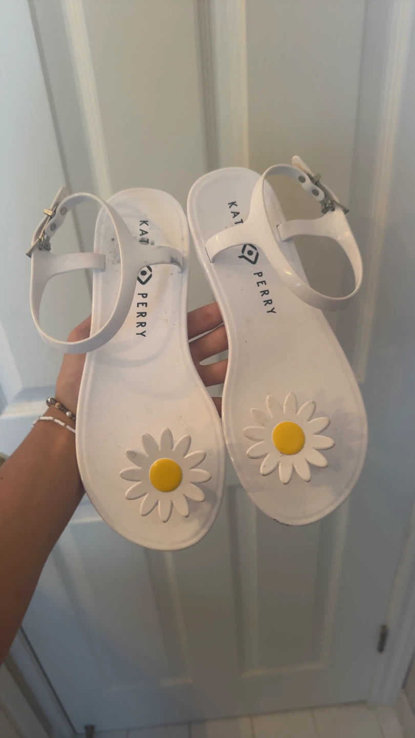 Katy Perry White Daisy Jelly Sandals