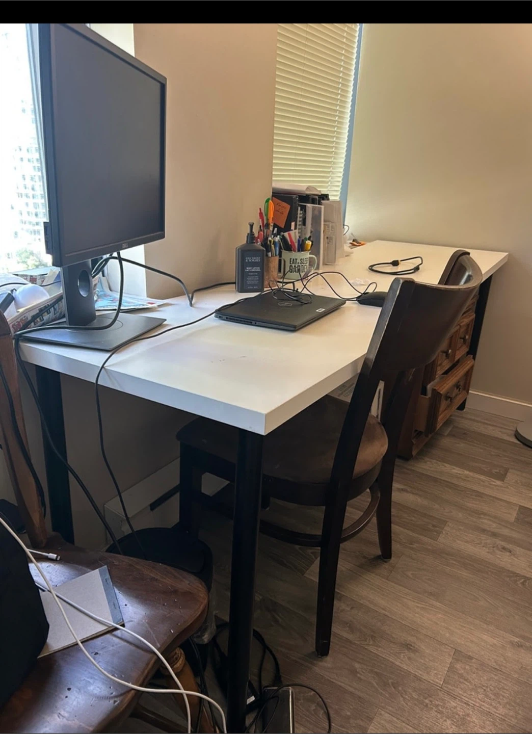 White IKEA desk with black metal legs - photo 2