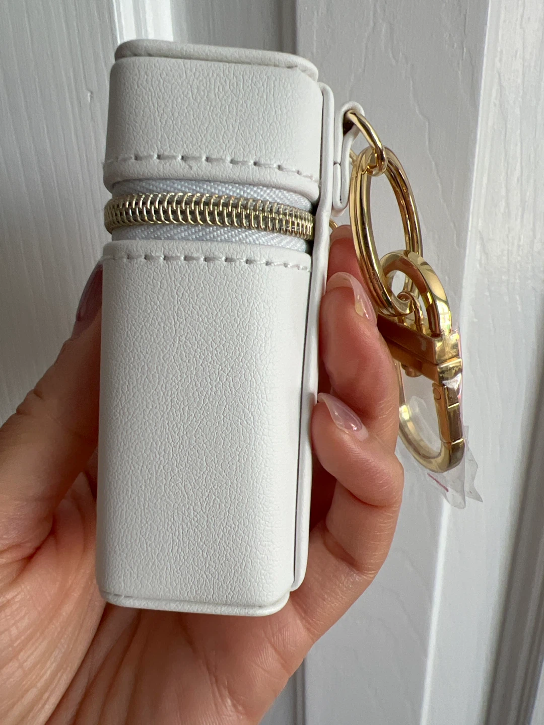 Dior White Leather Pouch with Keychain - photo 3