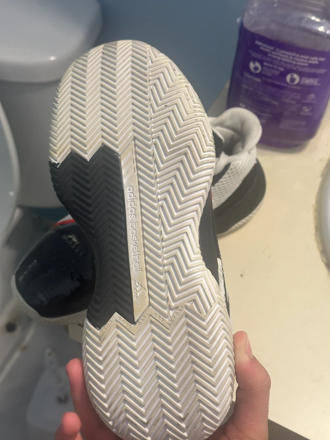 Adidas Basketball Shoes Size 7 - photo 3