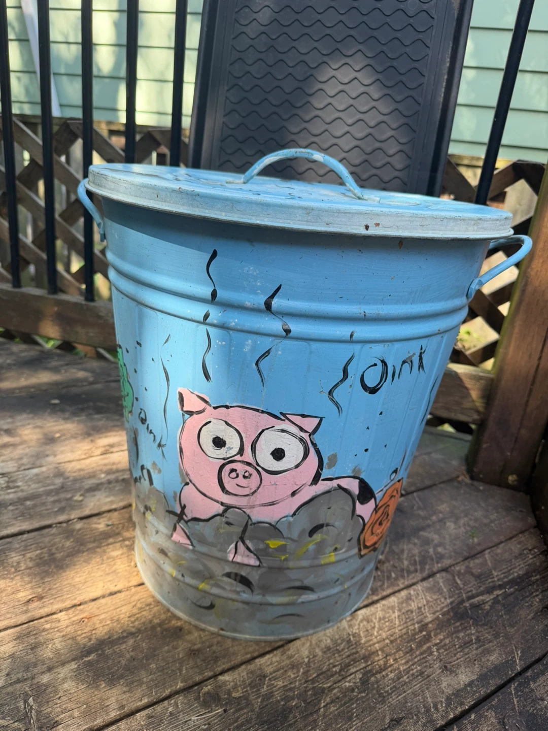 Hand-painted pig motif metal pail