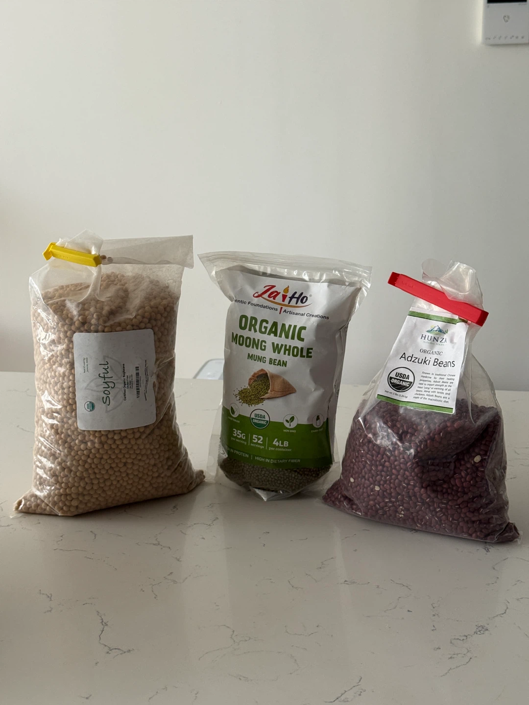 Organic raw beans - soy beans, mung beans, adzuki beans
