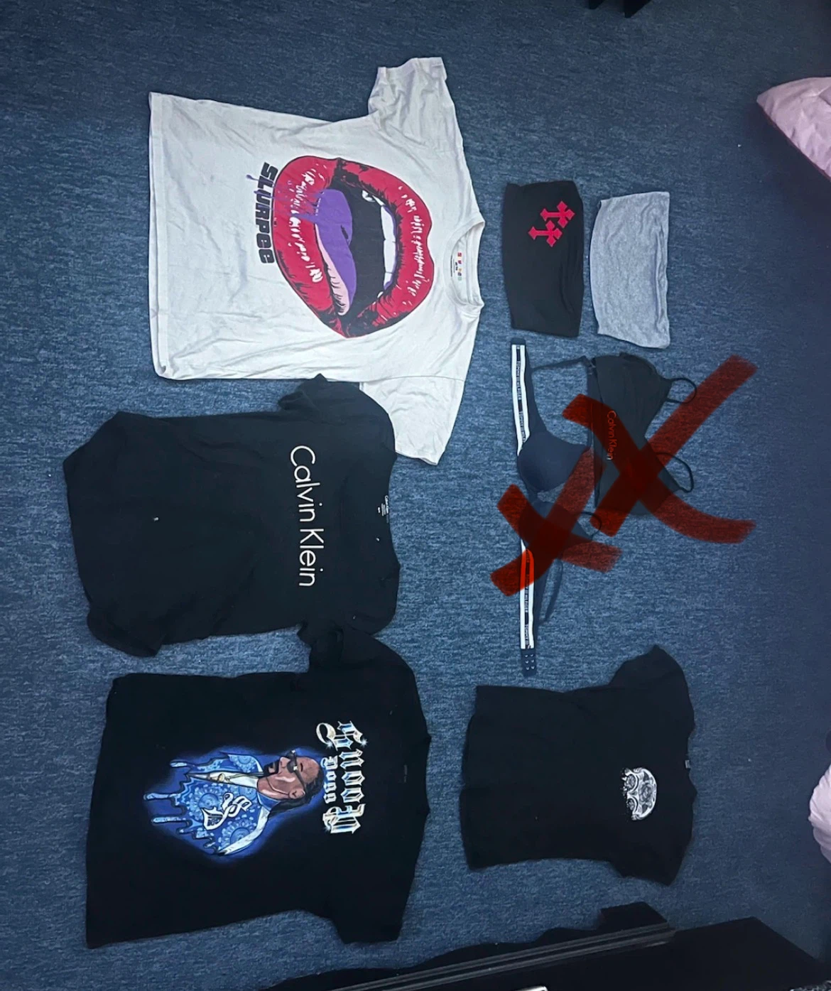 Assorted clothes - photo 2