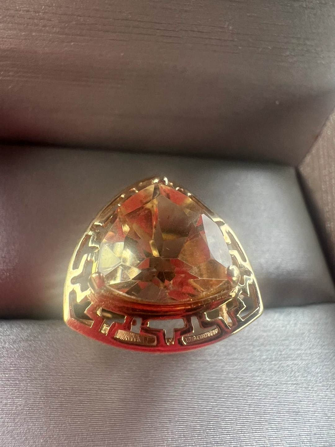 10 k Gold Triangle citrine  Ring