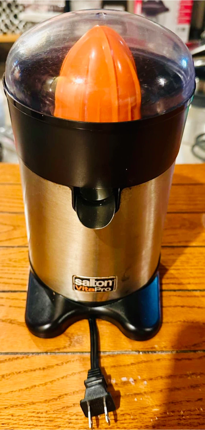 Salton VitaPro Electric Citrus Juicer