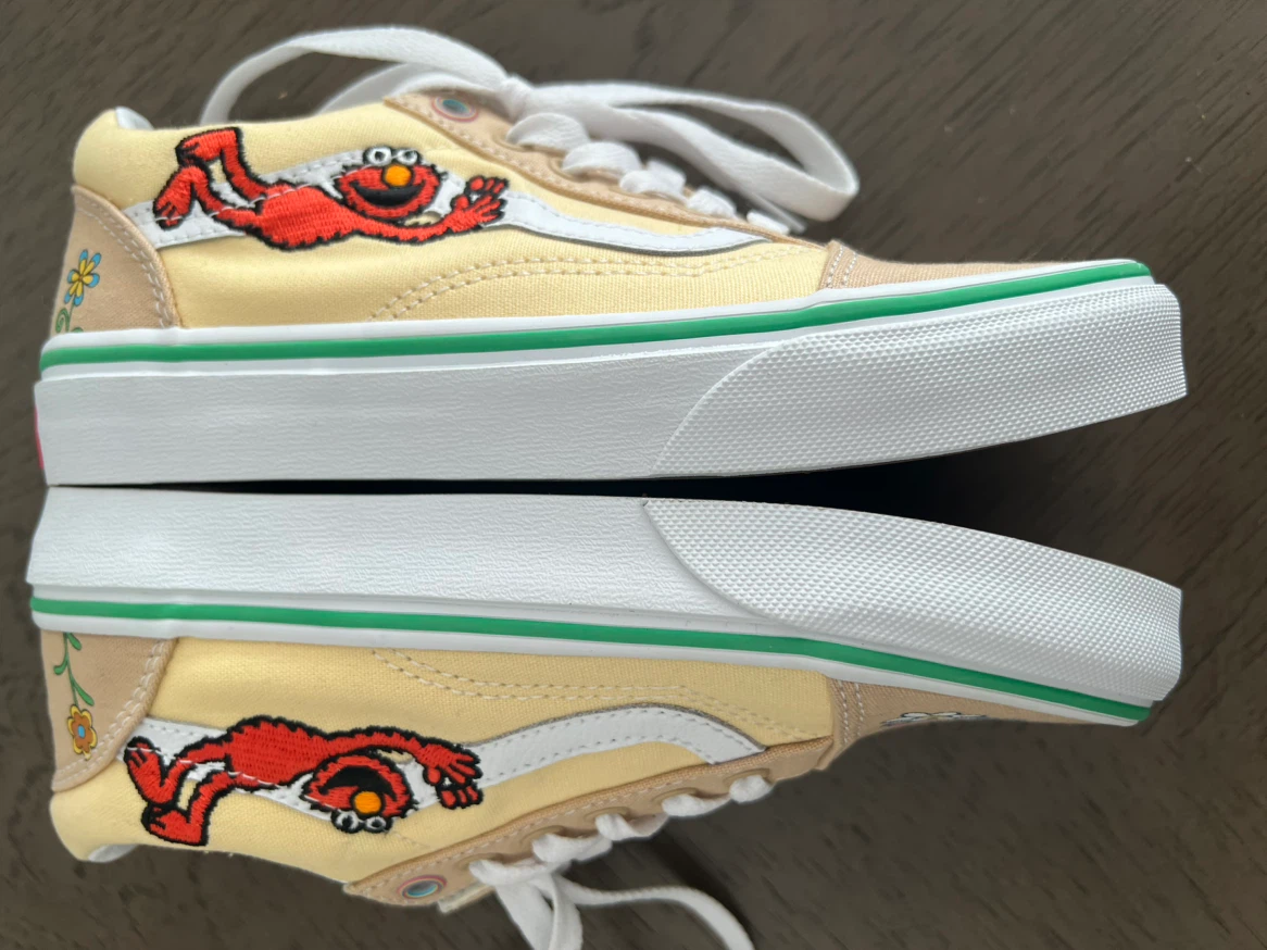 New Vans Kids Old Skool Sesame Street Elmo Sneakers Size 3 - photo 3