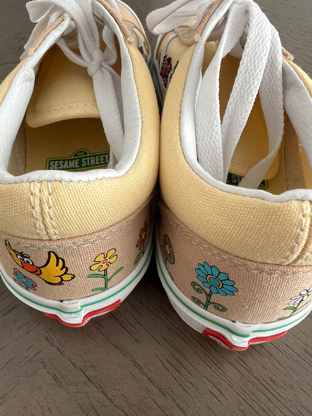 New Vans Kids Old Skool Sesame Street Elmo Sneakers Size 3 - photo 4
